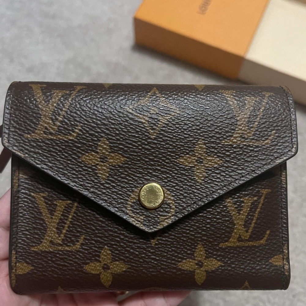 Louis Vuitton Victorine Wallet in Monogram